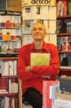 Foto: In der Buchhandlung LEO im 1. Bezirk am 6. April 2014 in Wien bei der Lesung aus "Die Bremer Stadtmusikanten"