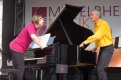 Foto: Marko und Barbara bei "Klavier-Hits fr Kinder" beim Mittelrhein Musikfestival, August 2015 (Foto: H. Piel)